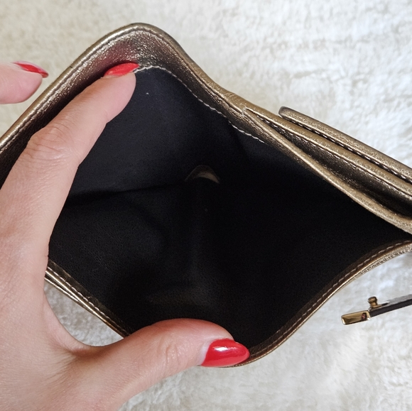 GUCCI Wallet - Metallic Gold with Monogram GG Canvas *EUC* - Picture 5 of 10